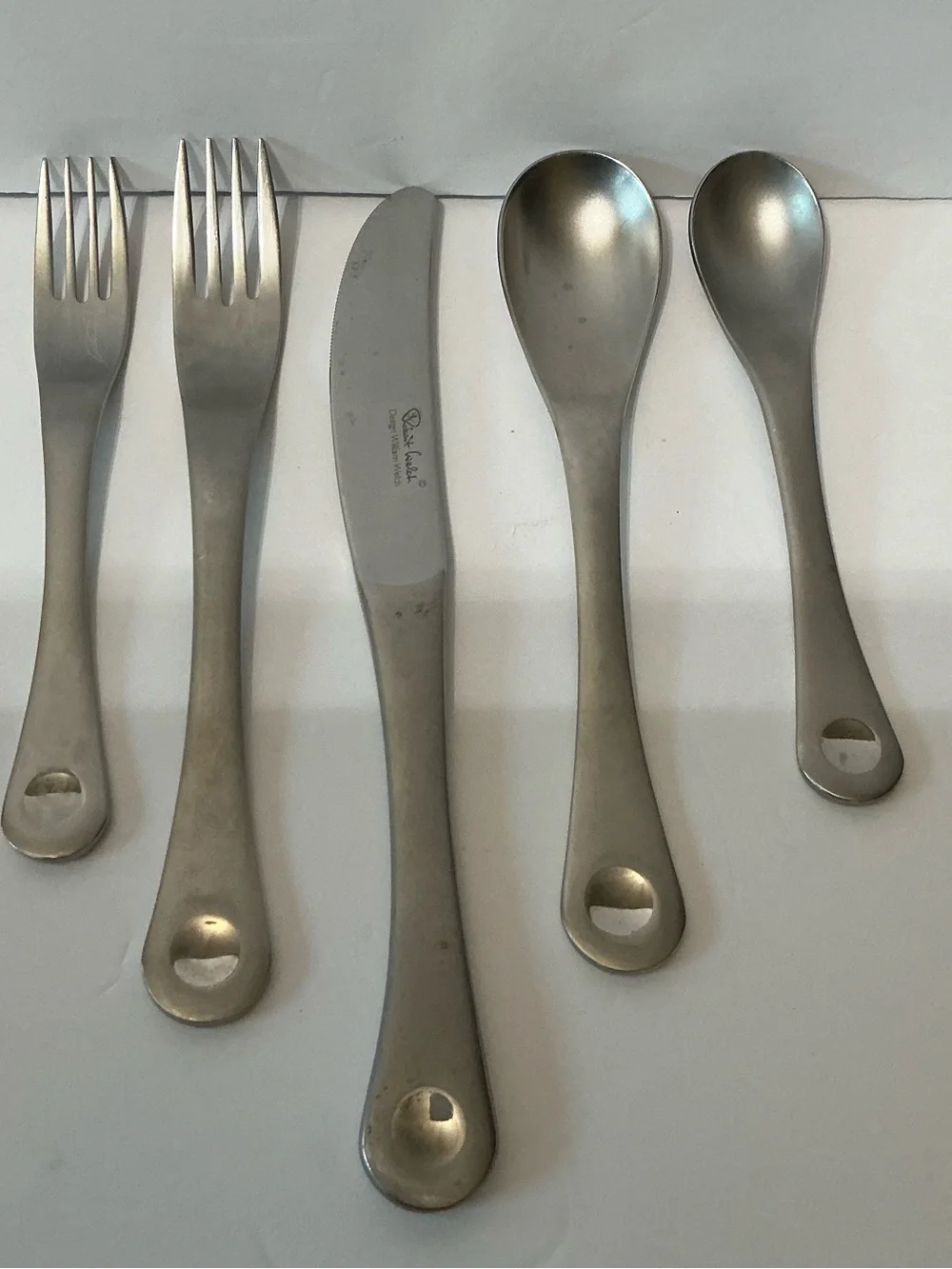 Robert Welch PENDULUM 5 Pc Place Setting Satin 18/10 Stainless Steel Cutout Dot